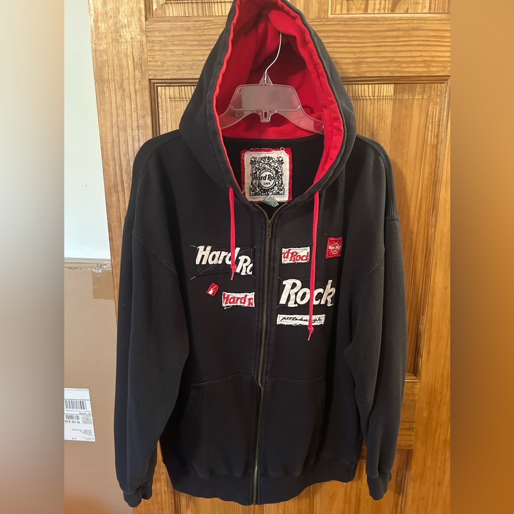 Men’s Hard Rock Cafe hoodie, size L